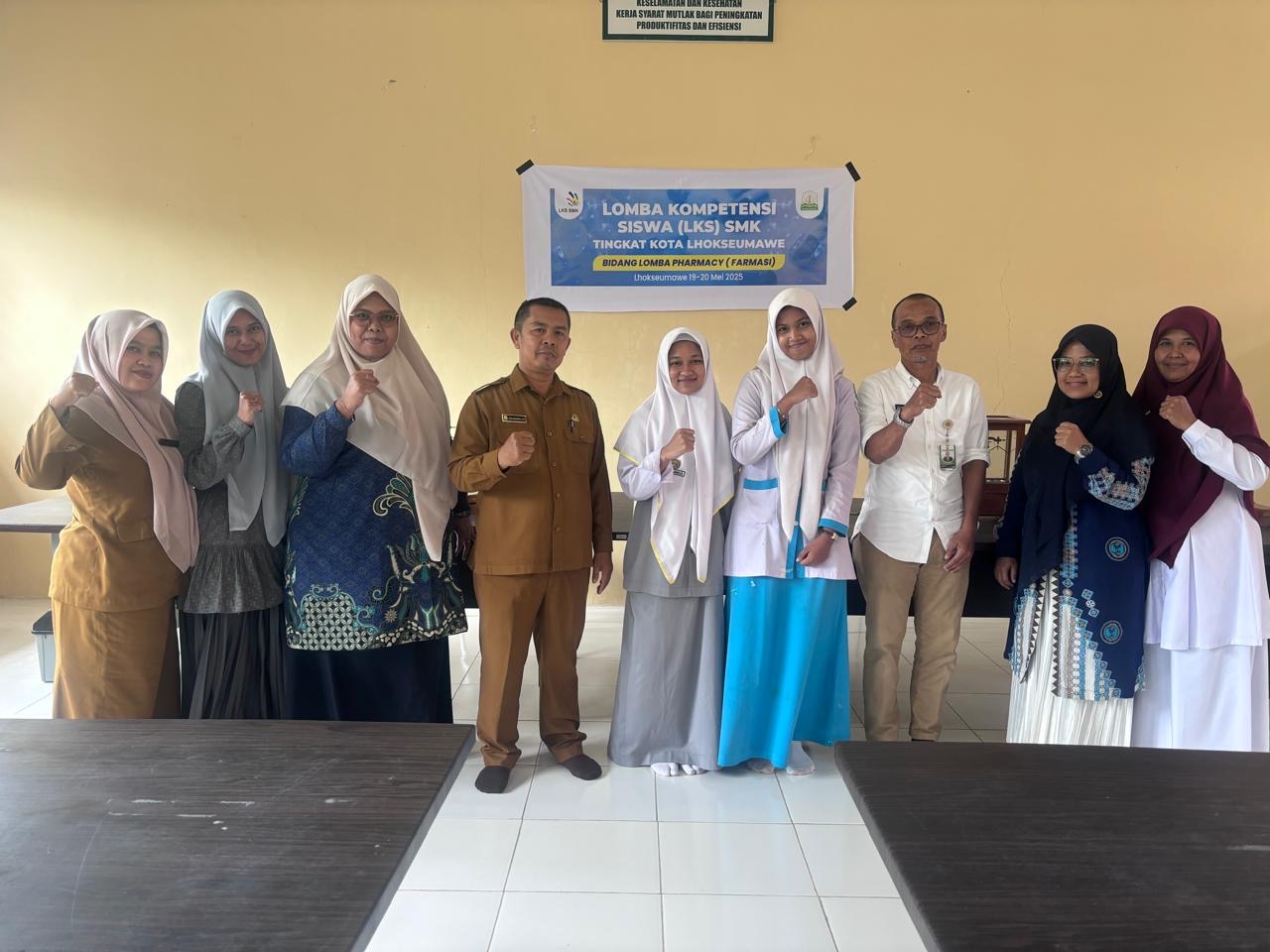Penghargaan Juara 2 lomba lks tingkat smk